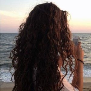 Meet your Posher, Elena